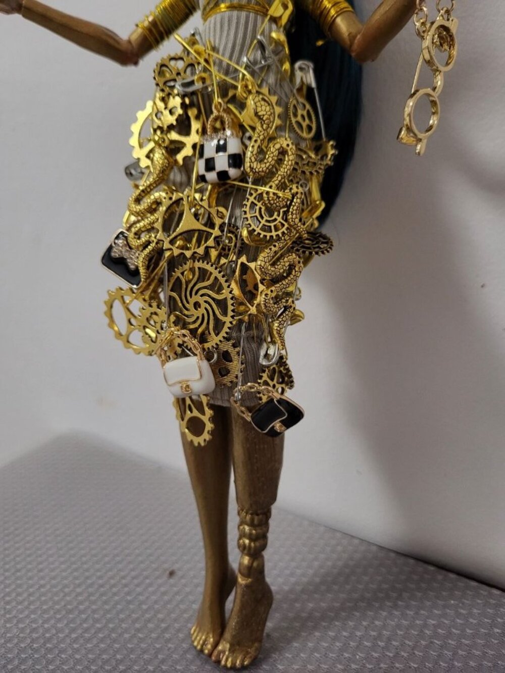 The Brass Caravan - OOAK Monster High Frankie Stein Art Doll - Picture 5 of 6